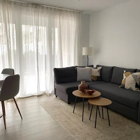 Apartment Entire With Terrace *